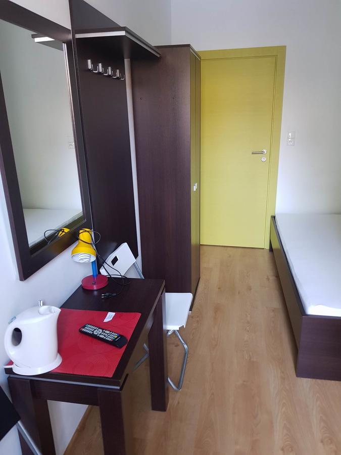 Lux Hostel - Z Prywatnymi Lazienkami Gdynia Exteriör bild